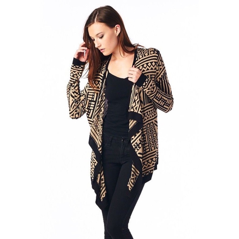 Pniina Aztec Print Cream Flyaway Cardigan